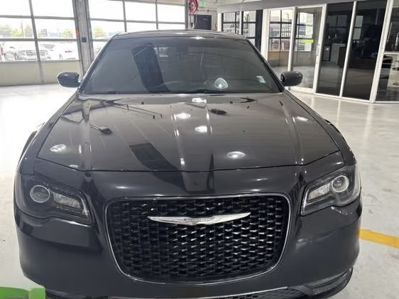 2018 Chrysler 300